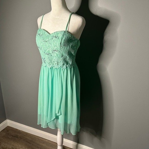 BCX Lace and chiffon Semi Formal Dress Size Small - Picture 4 of 8